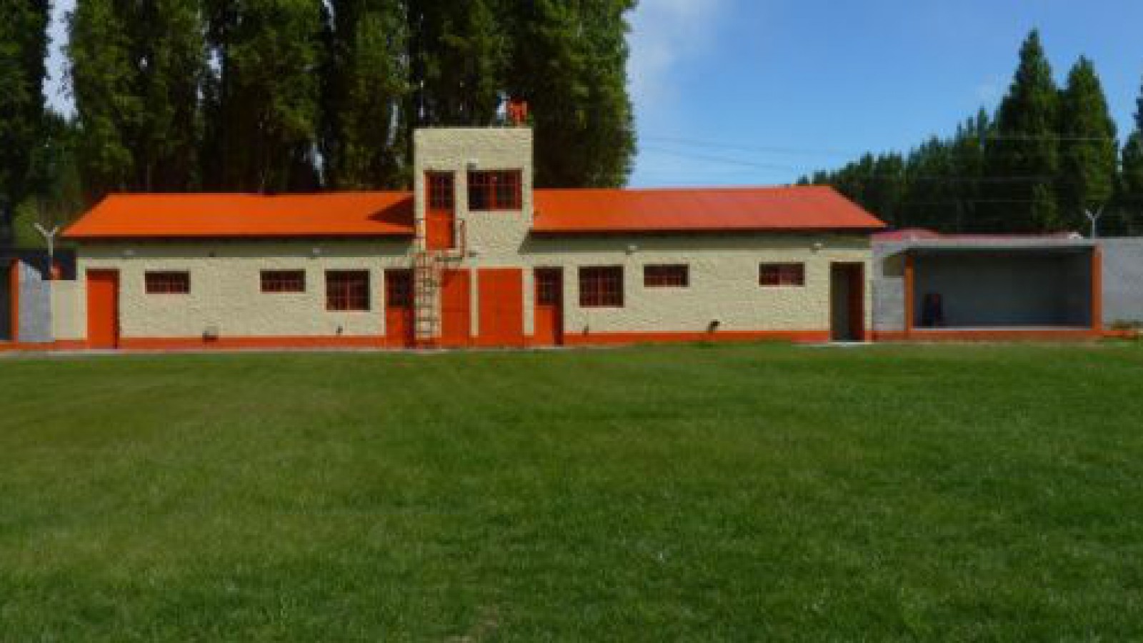 El “Burrito”, el “Mencho” y el “Chapa” en la reinauguración del “Pocho” Gómez